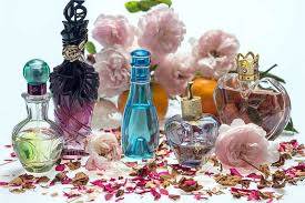 أشهر مصانع العطور الفرنسية تتحول لتصنيع المعقمات!