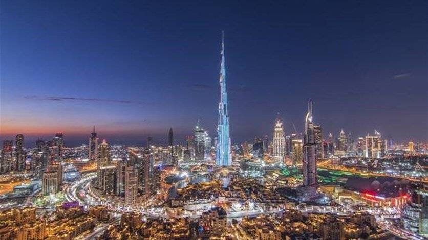 دبي تفتح المطاعم والمقاهي وتستأنف خدمات النقل العام