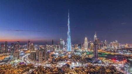 دبي تفتح المطاعم والمقاهي وتستأنف خدمات النقل العام