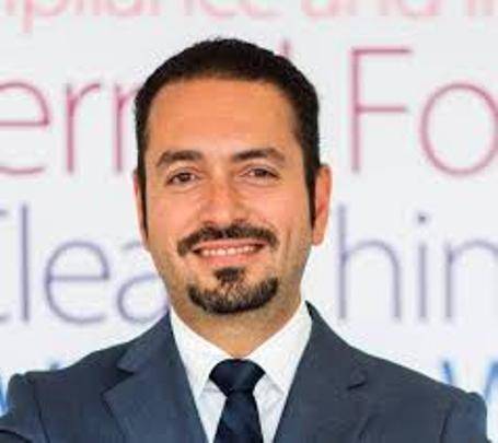 ماجد القدومي: العالم يحتاج 880 ألف جهاز تنفس.. والمصانع لا تستطيع توفيرها