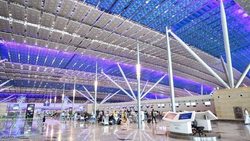 السعودية تسمح لجميع الجنسيات بالسفر إلى بلدانهم