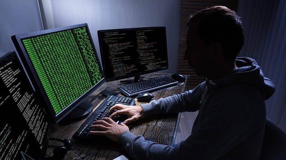 بريطانيا تحت هجمات روسية إيرانية لعقار 