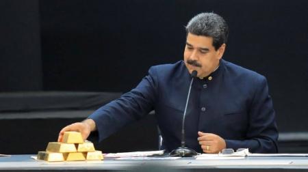 إيران تكدّس ذهب فنزويلا.. أطنان على متن طائرات إلى طهران