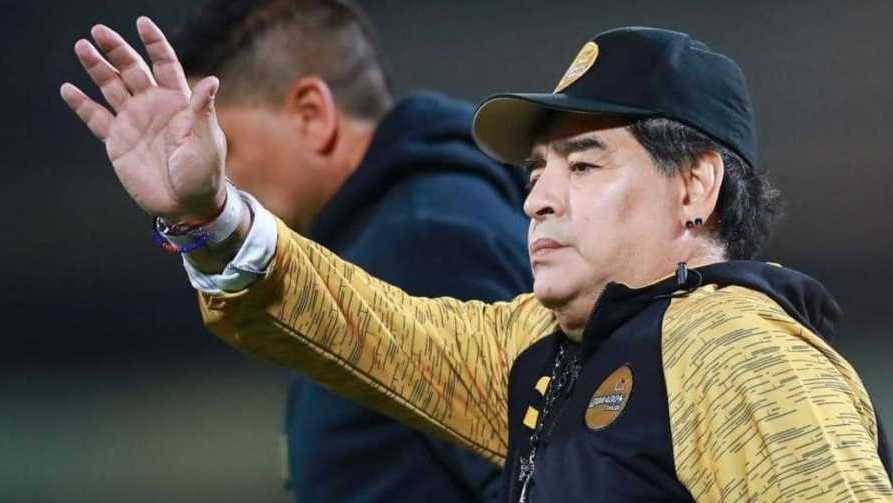 هكذا ساعد قميص مارادونا على تجاوز آثار 