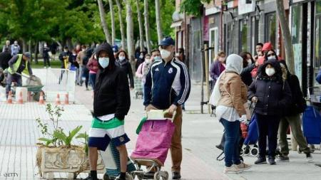 بعد تخفيف قيود "كورونا".. كيف تمارس حياتك بشكل آمن؟