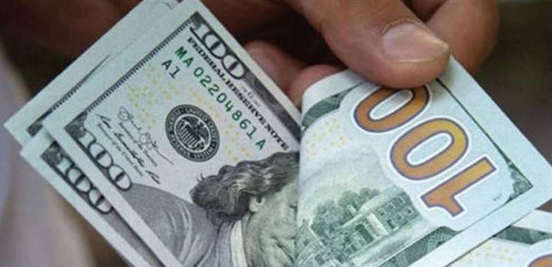 إليكم سعر الدولار في اليوم الأول للإقفال التام