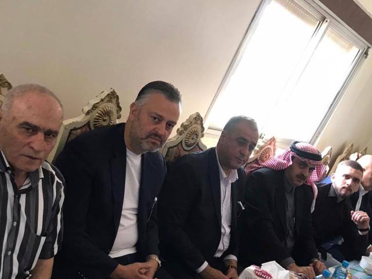 سليمان واصل تقبل التعازي بوفاة والده في وادي خالد