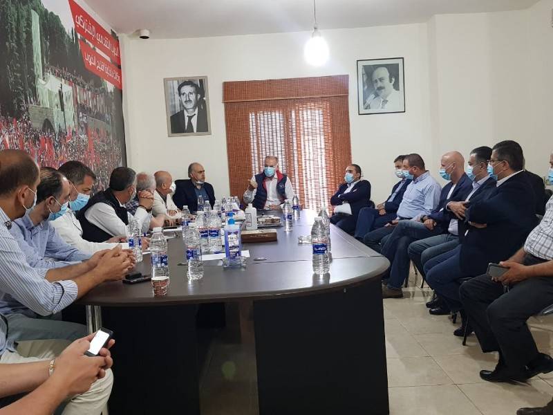 أبو الحسن ناقلاً تضامن جنبلاط مع أهالي إقليم الخروب: نحن إلى جانبكم