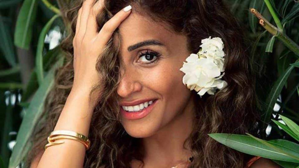 بعد إصابة رجاء الجداوي بكورونا.. هذا وضع دينا الشربيني