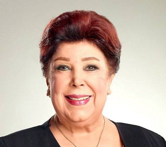 بعد إصابة رجاء الجداوي بالكورونا دينا الشربيني تخضع للفحص وهذه نتيجتها
