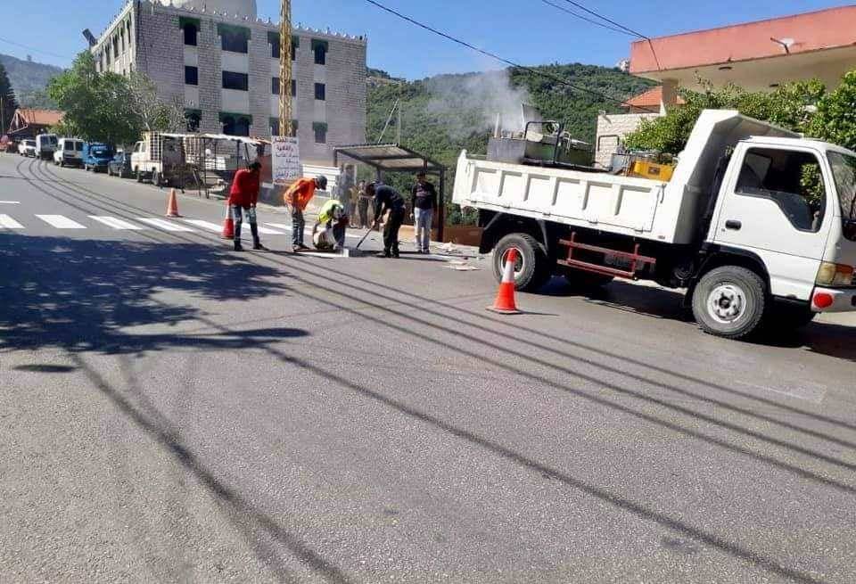 ممرات للمشاة في الضنية