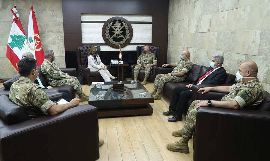 المساعدات الأميركية بين قائد الجيش وشيا