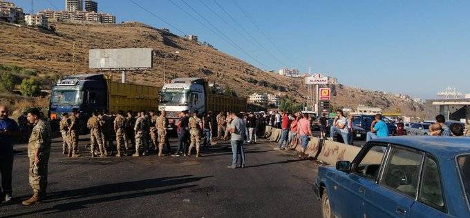 الشارع يغلي.. على وقع ارتفاع الدولار