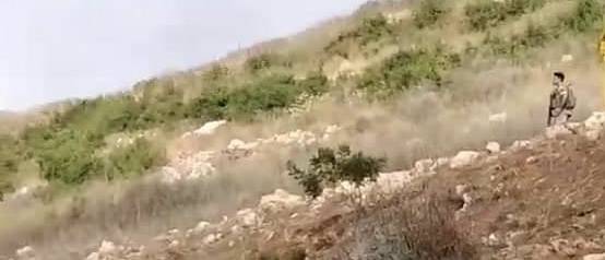 دورية معادية تحاول اجتياز الشريط الشائك حدوداً