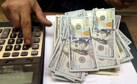 كم بلغ سعر الدولار؟