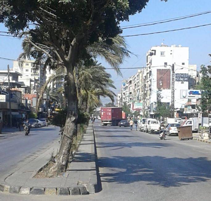محتجون قطعوا أوتوستراد البداوي في الإتجاهين