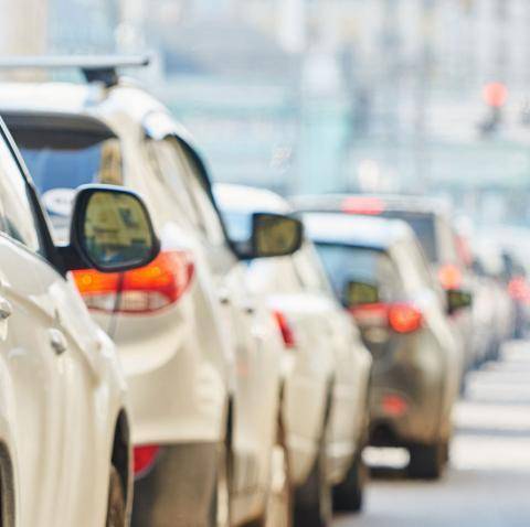تعطل شاحنة في ضهر البيدر