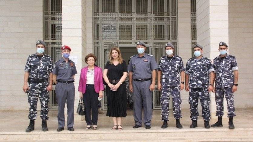 وزيرة العدل تتفقد محكمة 