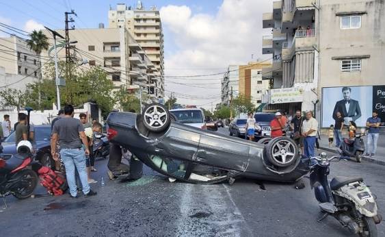 جريح في انقلاب سيارة في صور