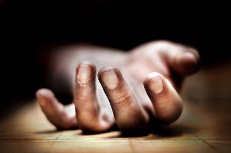 انتحار ابن الـ22 عاماً
