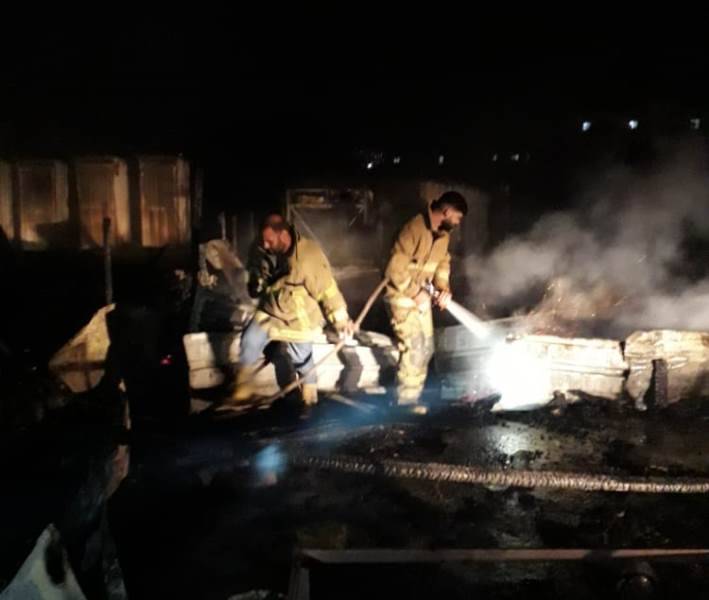 إضرام النار بمخيم للنازحين في بر الياس رداً على مقتل أحمد البدر