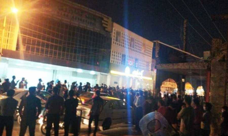 إيران.. اعتقالات وانتشار أمني وخفض للإنترنت خشية احتجاجات
