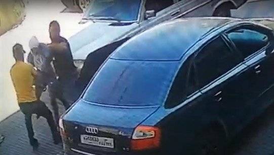 توقيف سوري أرغم زوجته عل ركوب السيارة عنوة في بعلبك