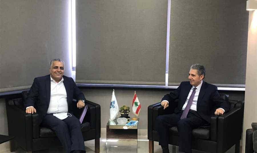 بحث في حلول لـ