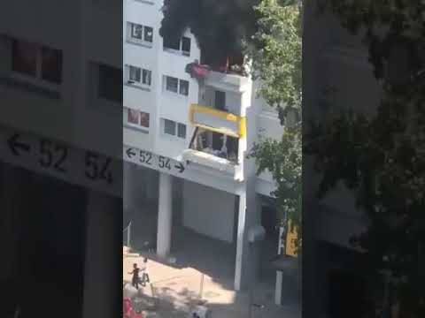 ألقاه من النافذة .. ونجيا سوياً!