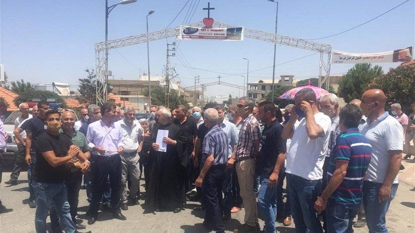 احتجاج على قطع مياه الشفة في القاع