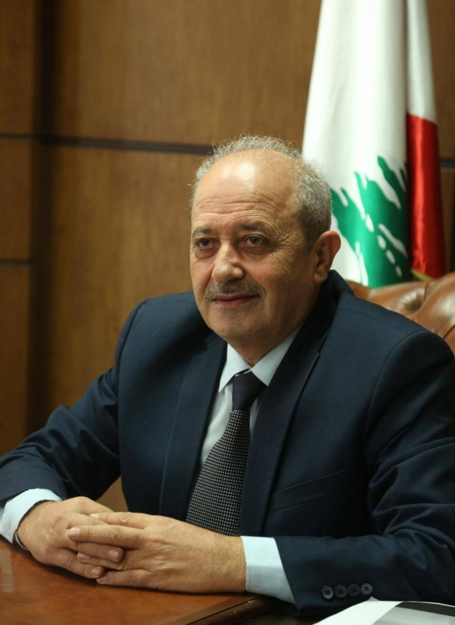 المراد : الافراط باستخدام القوة يعرض مُستخدميها للملاحقة والمساءلة