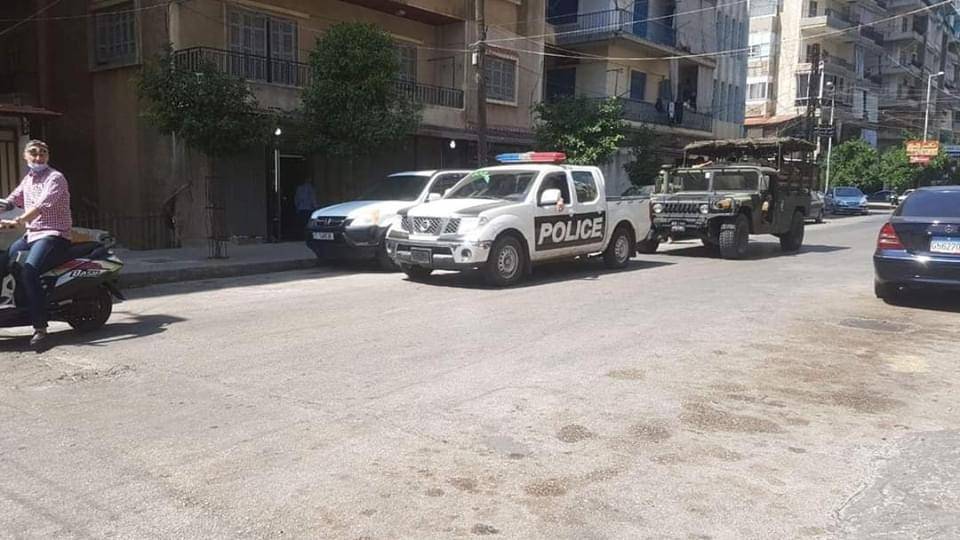 دوريات مشتركة في طرابلس وإغلاق محلات مخالفة لقرار التعبئة