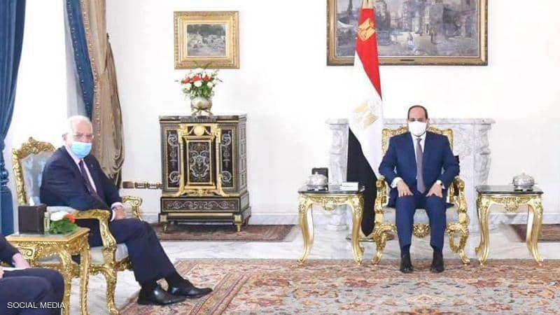 السيسي: أزمة ليبيا تُحل بعيدا عن التدخلات