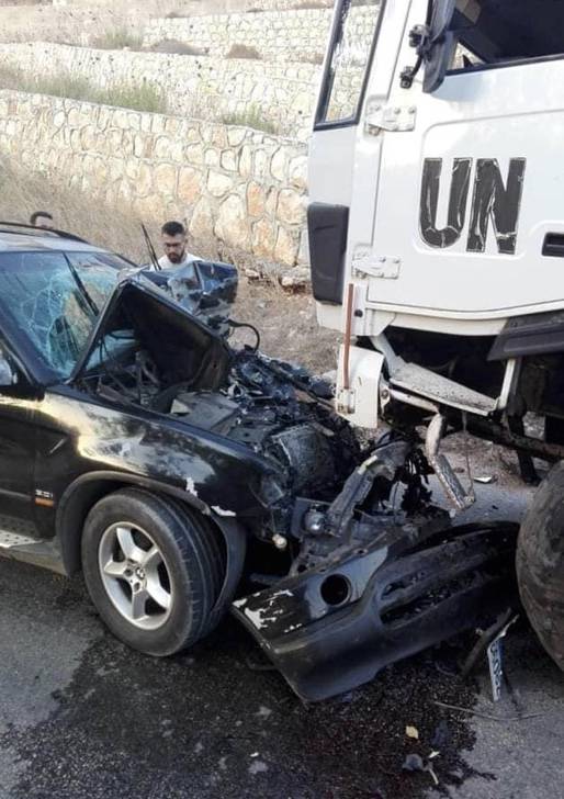 اصطدام صهريج مياه لليونفيل بسيارة جنوبا