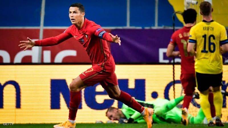 بعد هدفيه مع البرتغال.. هذا ما يفصل رونالدو عن 
