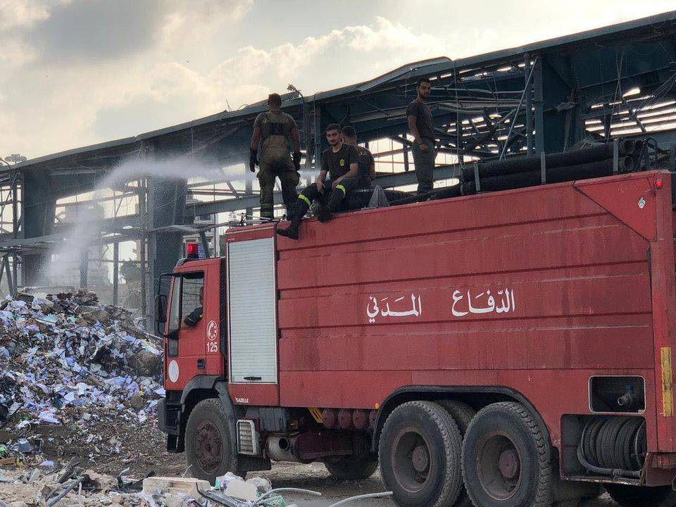 بعد ٥٤ يوماً على إنفجار المرفأ ..الدفاع المدني يواصل مهامه