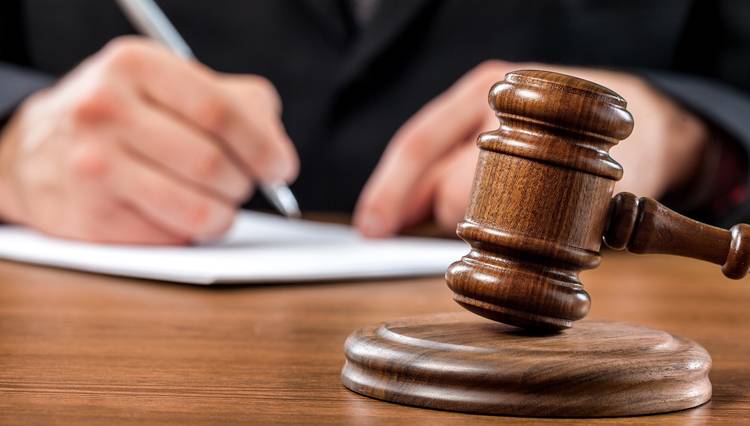 إخبار بحق  بو صعب ورئيسة مركز البحوث السابقة ورئيس الجامعة اللبنانية