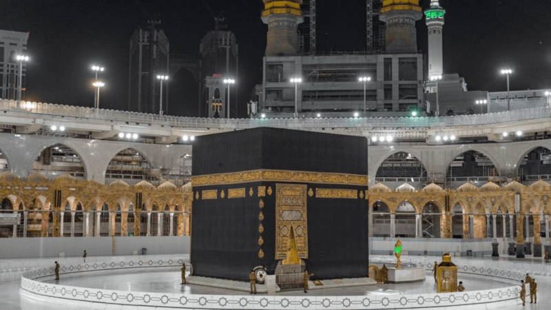 قبل يوم من عودة العمرة..المسجدان الحرام والنبوي جاهزان