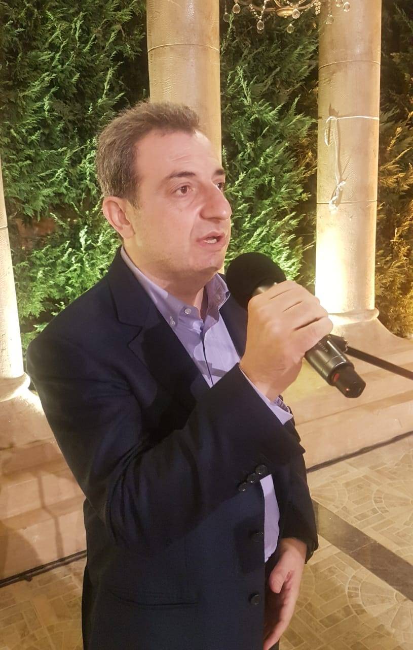الاقفال العام  ... أبو فاعور يتصل بفهمي
