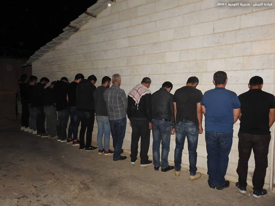 توقيفات في البقاع.. ومصادرة أسلحة