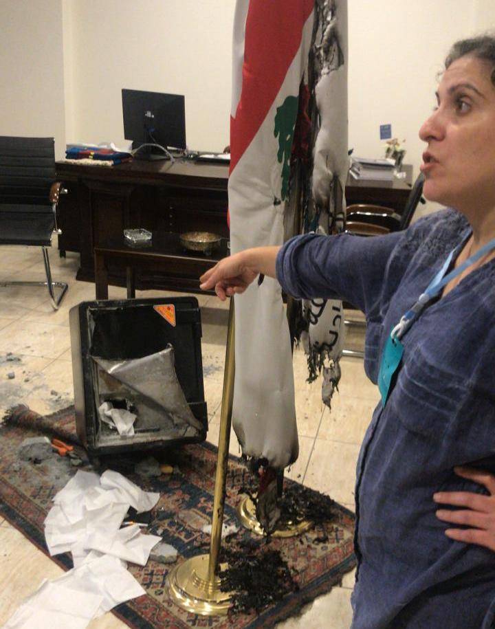 إحراق مكاتب المنطقة الاقتصادية الخاصة في طرابلس