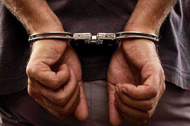 قوى الأمن توقف مطلوبًا بجرم المخدرات.. وضبط ممنوعات في منزله وسيارته