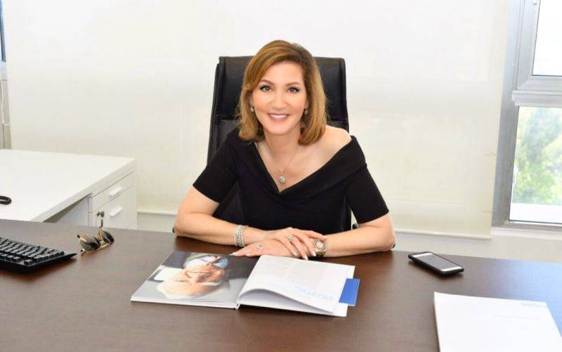 مكتب جمالي: توفق بين مسؤولياتها الوطنية وعملها الاكاديمي