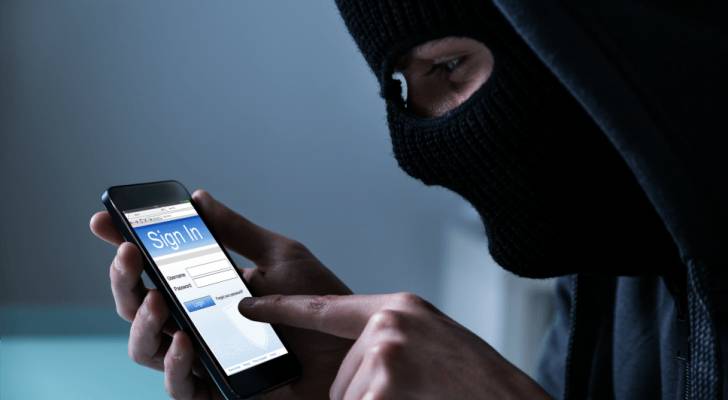 علامات تدل على التجسس على هاتفك!
