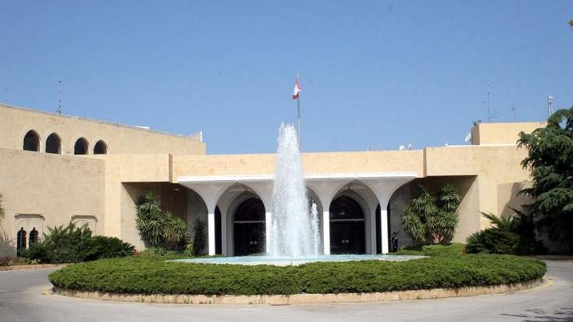 ‏ عون يتّهم المتاريس بمحاصرته بعد 4 سنوات في الرئاسة!‏