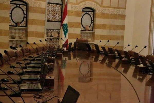 عجز ميزان المدفوعات يطيح بكل الموازين