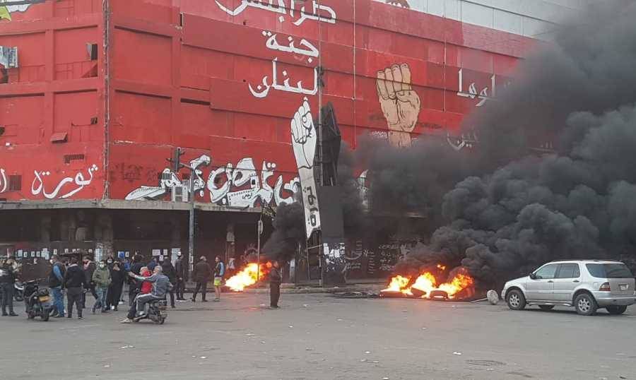 رفضاً لاعتداء جبيل..طرق ساحة عبد الحميد كرامي مقطوعة