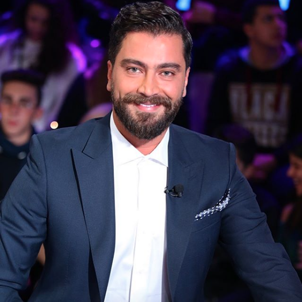 معتصم النهار يحصد لقب “نجم العرب