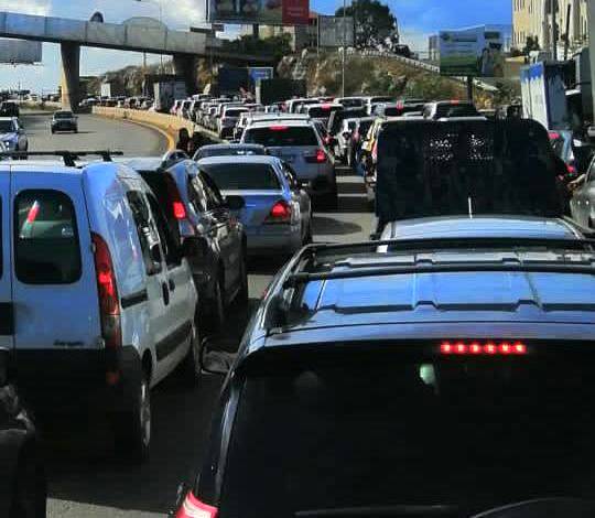 زحمة سير عند مداخل الجنوب ..والسبب !