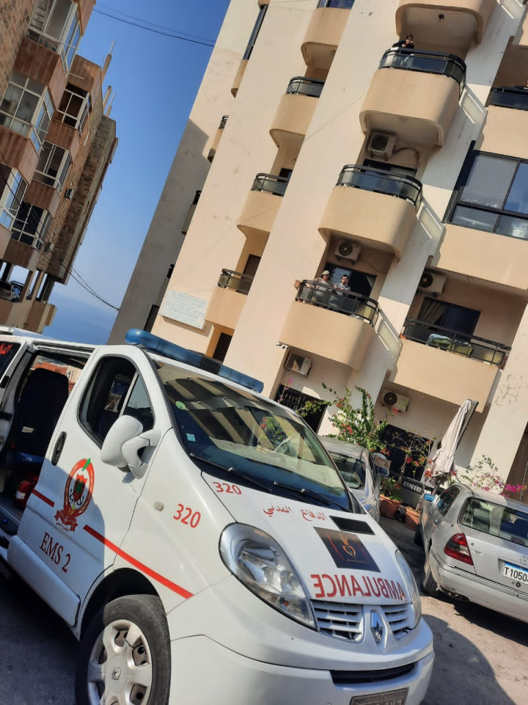 سقط عن سطح مبنىً في مستيتا - بلاط